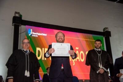 Diplomado pelo TRE, Othelino Neto assumirá seu quarto mandato de deputado estadual