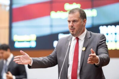 Deputado tenta jogar manobra milionária do Itaqui no colo de Brandão