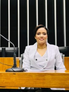 Lucyana Genésio assume vaga na Câmara Federal em Brasília