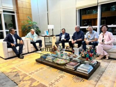 Jantar promovido por Weverton tem Federação PSDB-PDT como prato principal