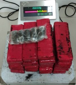 Garota de 19 anos é presa no aeroporto de São Luís ao transportar 32 kg de drogas
