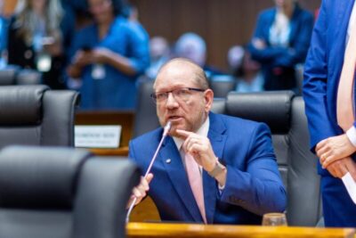 Critério de idade questionado por Othelino está na Constituição de maneira explícita