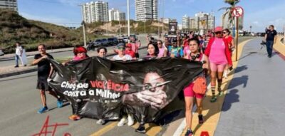 Mulheres realizam protesto contra estupro e violência na Avenida Litorânea, em São Luís