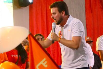 Leonardo Arruda segue no comando do Novo até 2027