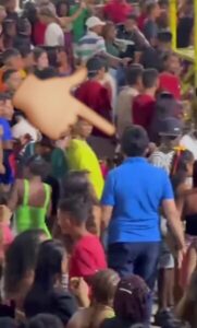 VÍDEO! Chiquinho FC é ignorado pela multidão em pré-carnaval de Codó