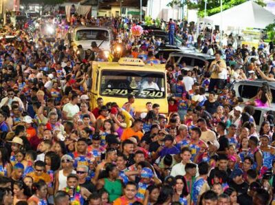 Mega Bloco da deputada Solange Almeida arrasta multidão em Santa Inês