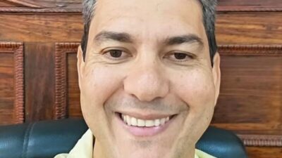 Em Recife, Braide recebe governadora no PSD enquanto acena para PSB