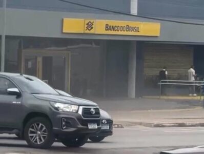 ASSISTA! incêndio atinge agência bancária em São Luís e deixa funcionários e clientes em pânico
