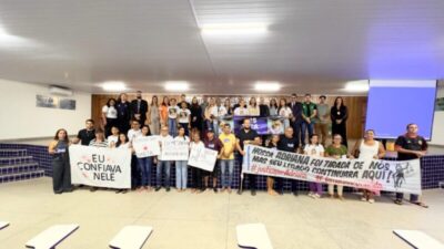 Eliziane participa de Audiência Pública “Feminicídio Zero” com autoridades e famílias de vítimas em Santa Luzia
