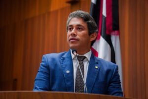 Osmar Filho destaca liderança de Brandão: “Confio que tomará a decisão mais correta”