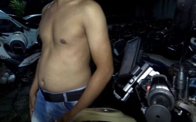 Motociclista por aplicativo é assaltado e tem camisa levada para proteger assaltante de muriçocas