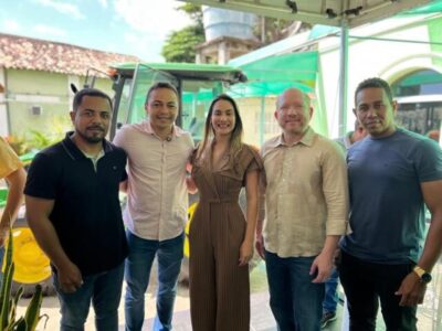 Prefeito Adriano Freitas recebe máquina agrícola para fortalecer Agricultura Familiar em São Vicente Ferrer