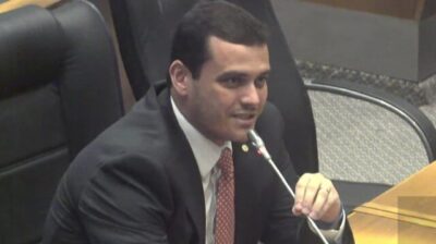 Glalbert Cutrim destaca simplicidade e compromisso de Enos Ferreira em posse na Assembleia