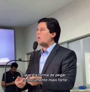 Pré-candidato ao Senado, Fufuca transfere título eleitoral para Imperatriz