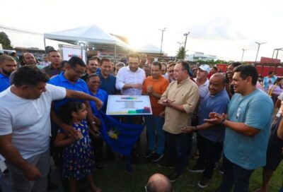 Carlos Brandão inaugura praça no bairro do Turu em São Luís