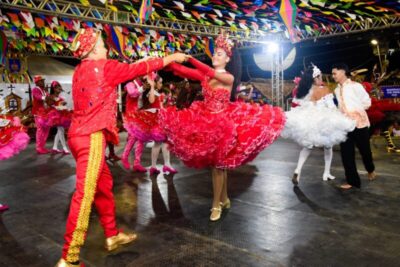 Ribamar festeja abertura do Arraial 2025 com presença do prefeito Dr. Julinho
