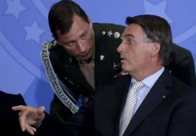 Delação de Mauro Cid implica Bolsonaro em planos de golpe e fraudes