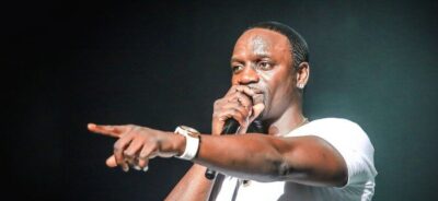 Akon enfrenta falhas técnicas no Rock in Rio erra ao saudar São Paulo em pleno Rio