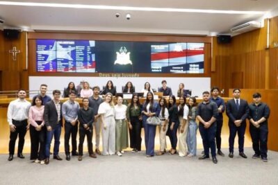 Alunos da UNDB visitam as instalações da Assembleia Legislativa do Maranhão