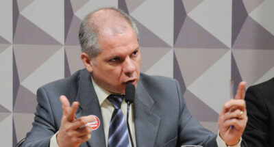 Presidente do INSS é afastado após operação sobre fraude de R$ 6,3 bilhões