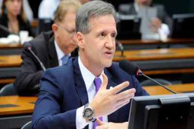Assista: Em Imperatriz deputado Aluísio Mendes diz que Josimar de Maranhãozinho é chefe de organização criminosa e se aliou a Mariana