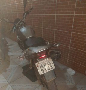 POLÍCIA CIVIL PRENDE 4 PESSOAS EM FLAGRANTE DELITO
