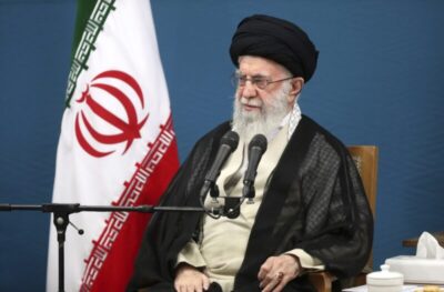 Irã promete retaliação e diz que Israel e EUA “pagarão caro” por ataque a instalações nucleares