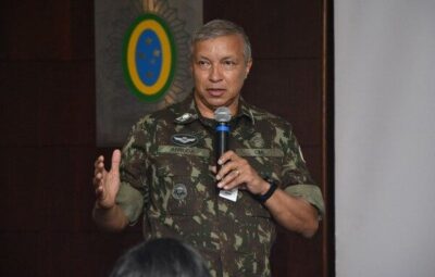 Ex-comandante do Exército diz que não prender manifestantes no QG foi decisão coordenada com governo Lula