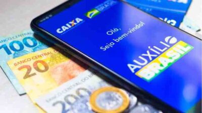 Auxílio Brasil e Auxílio Gás voltam a ser pagos a partir desta quarta (22)