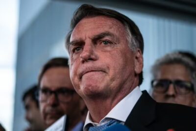 Bolsonaro diz que prisão seria o ‘fim’ da vida e admite conversa sobre estado de sítio em 2022, mas alega ter descartado ‘logo de cara’