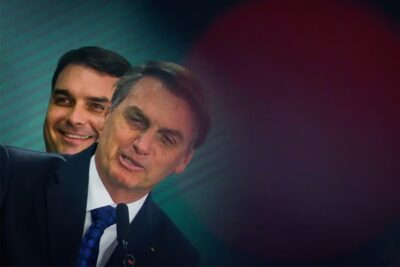 Planalto suspeita que Bolsonaro lance Flávio a presidente em 2026…