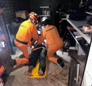 Ação dos Bombeiros reduziu riscos em queda de estrutura do McDonalds…