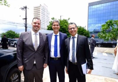 Em evento com Felipe Camarão, Rodrigo Lago e Carlos Lula posam com Braide…