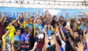 Famem presente na inauguração da estrada à Praia de Araoca