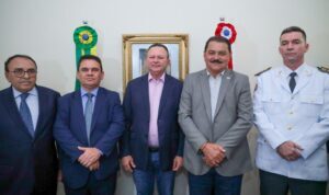 Coluna Aparte – Primeiros