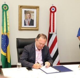 Brandão reassume o governo; passagem de Camarão foi protocolar