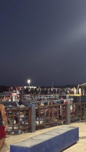 Jovem se joga no mar e cai em hélice de embarcação na cidade da Raposa