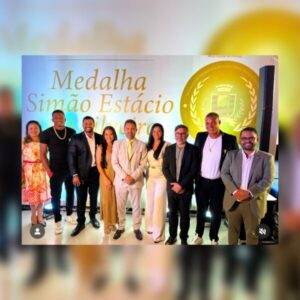 GERÊNCIA-EXECUTIVA SÃO LUÍS RECEBE MEDALHA SIMÃO ESTÁCIO DA SILVEIRA DA CÂMARA MUNICIPAL