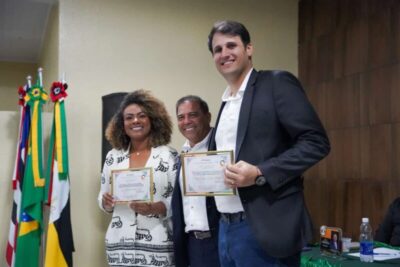 Vereador Sargento Lopes homenageia autoridades com título de cidadão paraibanense em evento na Câmara Municipal de Paraibano