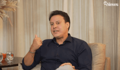 “Não vou tornar disso um espetáculo público”, diz Camarão sobre mensagens ofensivas envolvendo Mical Damasceno