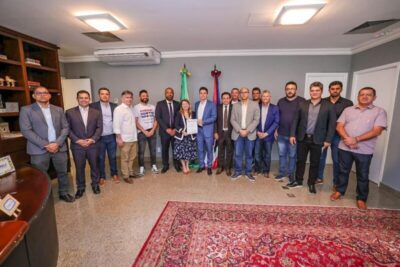 Iracema Vale discute movimento “Sem FPM não dá” com comitiva de prefeitos