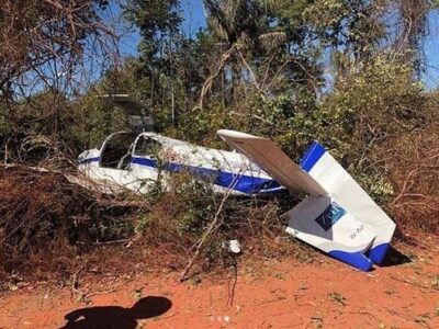 Avião com ex-governador do Piauí faz pouso forçado em Timon no Maranhão