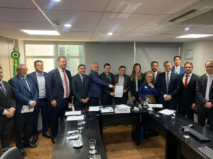 Governo e deputados pleiteiam retomada de obras paralisadas do FNDE no Maranhão