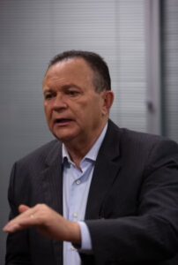 Brandão confirma distanciamento de Dino e diz que dialogará com aliados sobre “condição natural” de ir para o Senado