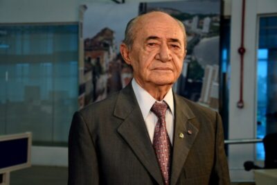Aos 85 anos, Carlos Guterres escreve últimos capítulos de sua autobiografia