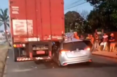 Mulher fica gravemente ferida após colidir com carreta sem sinalização na MA-201