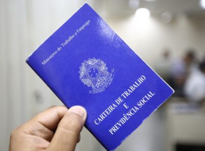 Brasil tem saldo positivo de 148,9 mil empregos com carteira assinada