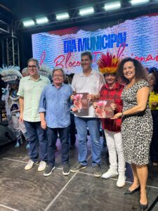 Dr. Gutemberg é homenageado pelos Blocos Tradicionais