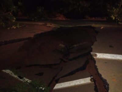 CHUVAS: Br-222 corta entre os municípios de Buriticupu e Santa Luzia no Maranhão