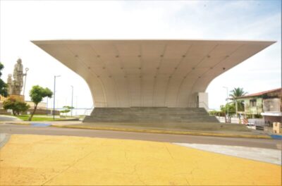 Dr. Julinho entrega Concha Acústica revitalizada com acessibilidade em Ribamar